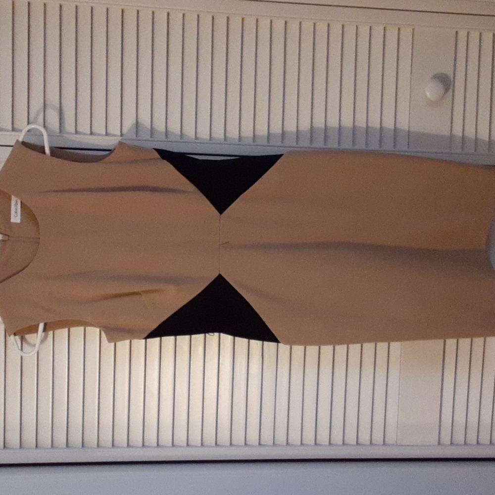Calvin Klein Geometric Colorblock Pencil Dress Beige Black Pockets 2